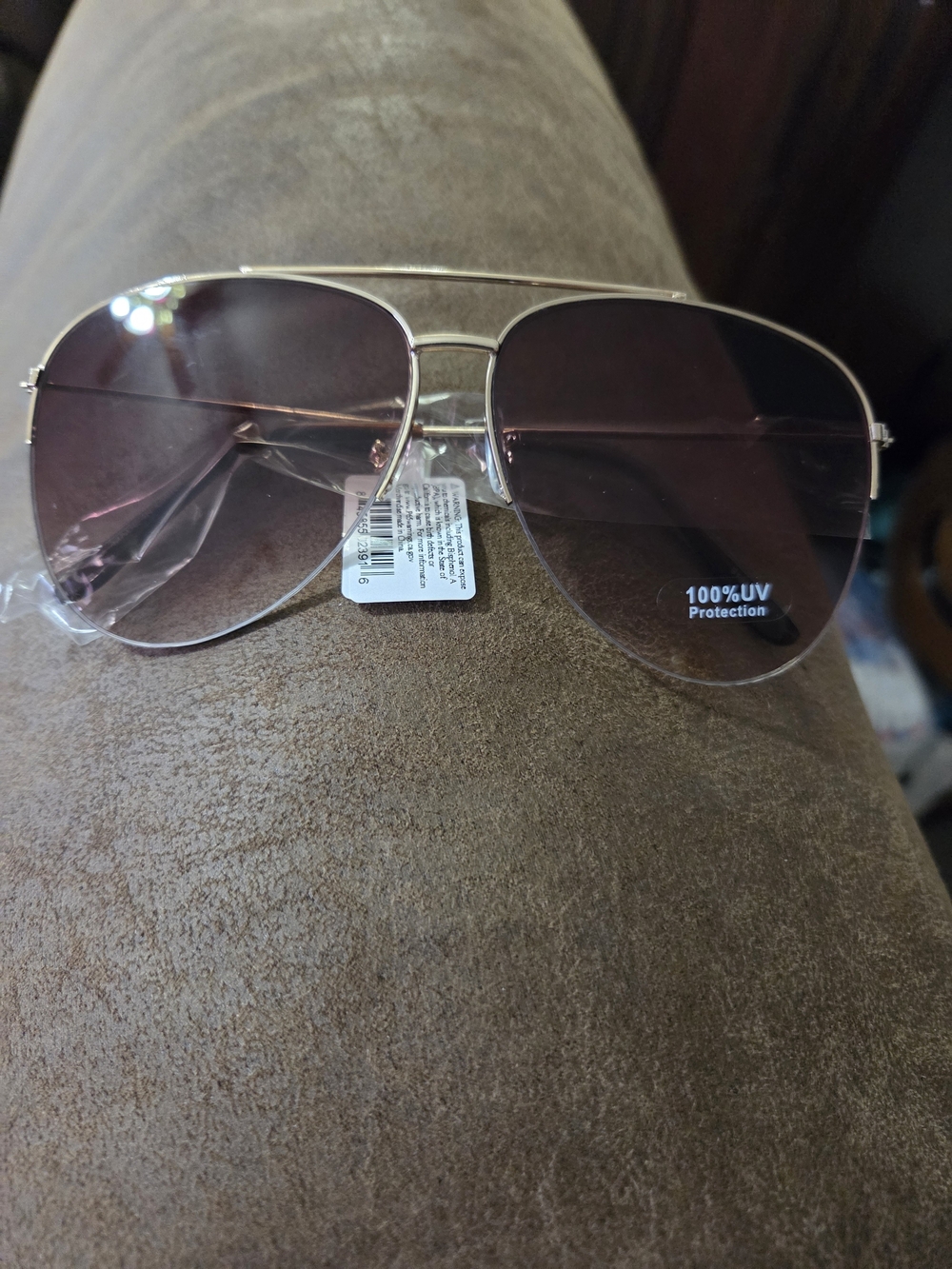 Aviator Sunglasses with Pink Gradient Lenses and Gold Frame